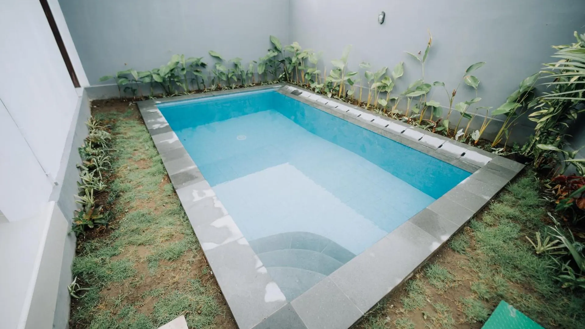 Lucky 2Br Villa Private Pool スミニャック インドネシア