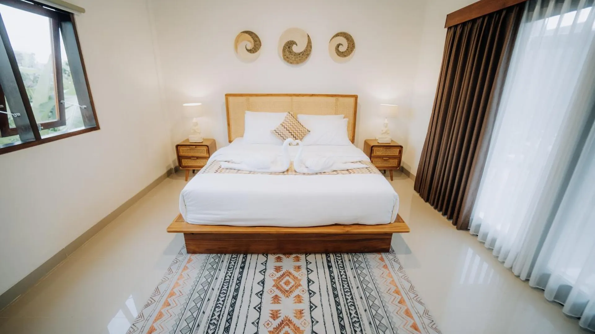Lucky 2Br Villa Private Pool スミニャック